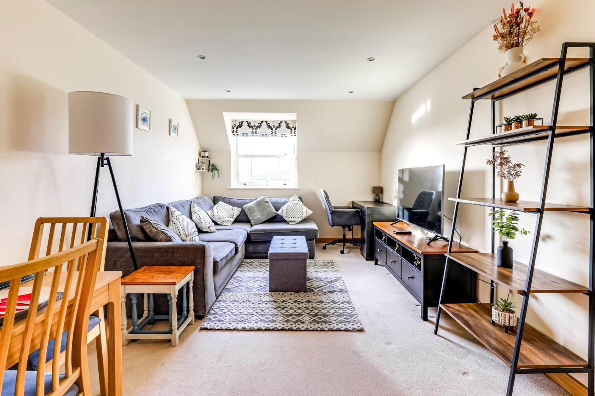 Entire 2 Bed Flat Contractors Families And Relocators Daire Ware Dış mekan fotoğraf